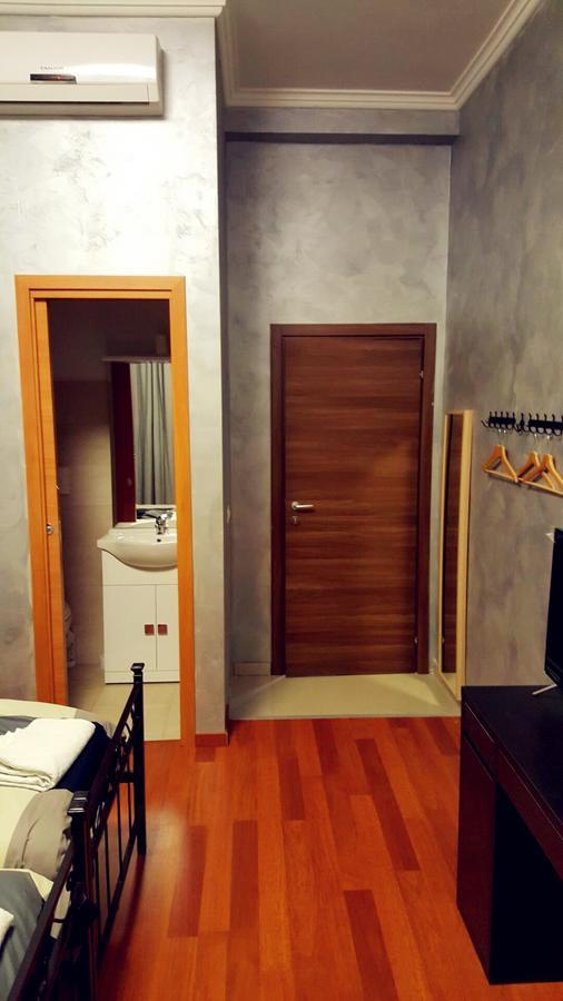 Rome Napoleone Rooms Bagian luar foto