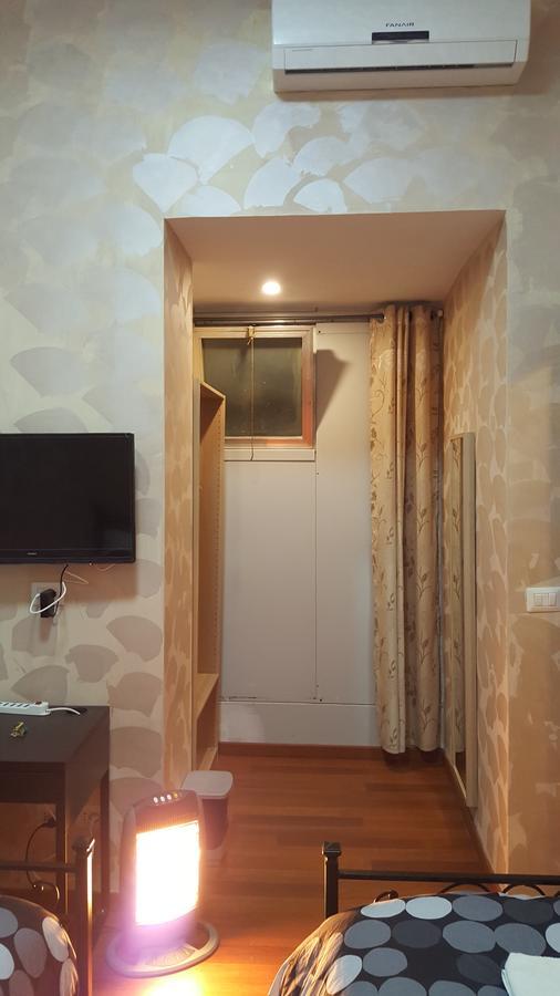 Rome Napoleone Rooms Bagian luar foto