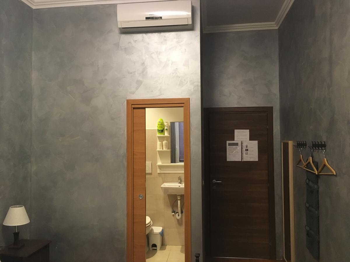 Rome Napoleone Rooms Bagian luar foto