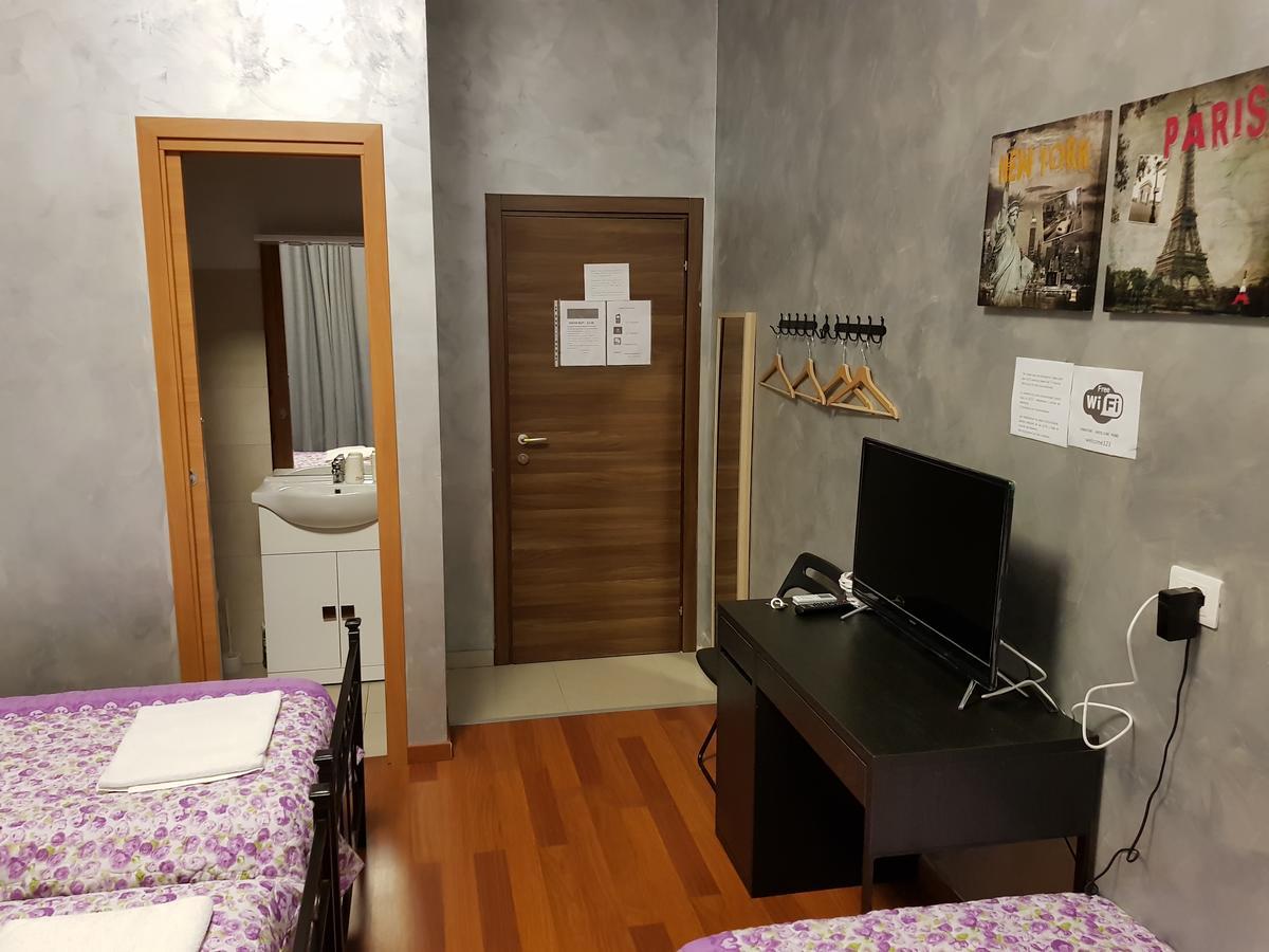 Rome Napoleone Rooms Bagian luar foto